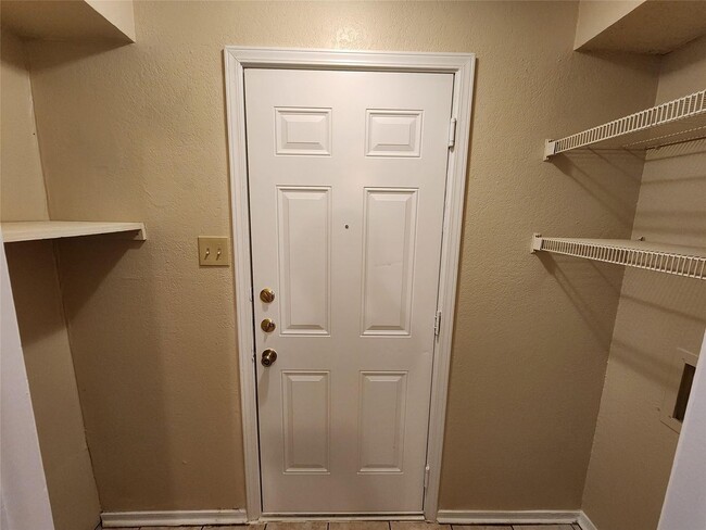 Building Photo - Sanford