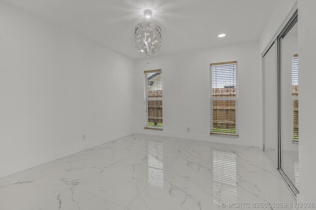 Building Photo - 21452 Woodchuck Ln
