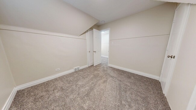 Building Photo - 113 Osceola Dr
