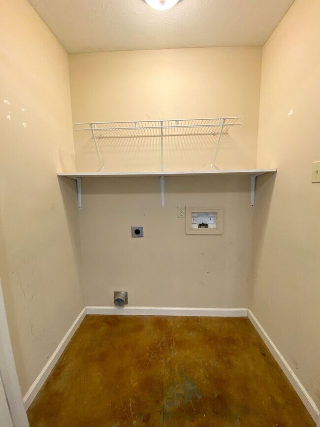 Building Photo - 3 bed, 2 bath in Brighton Tn