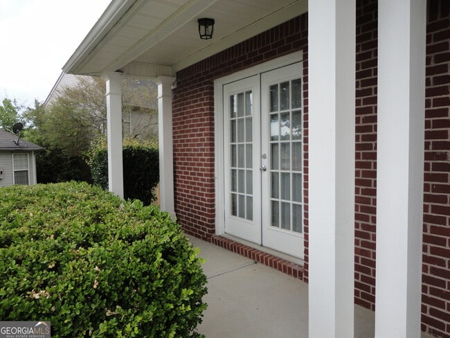 Building Photo - 1715 Crestwell Ln SW