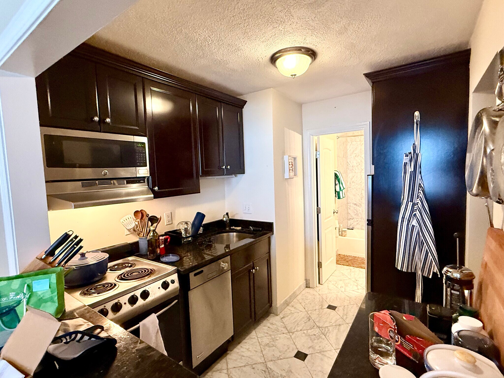 Building Photo - 181 Beacon St