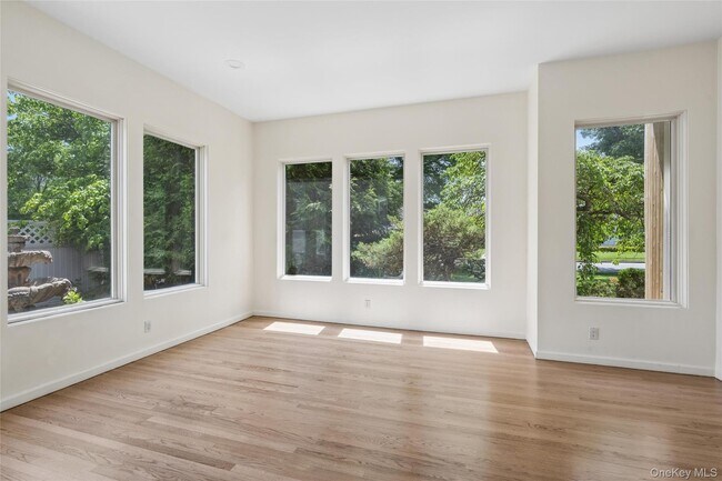 Building Photo - 67 Parkway Dr