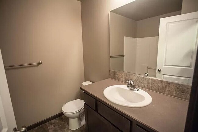 Building Photo - Charming 3-Bedroom Home in Post Falls