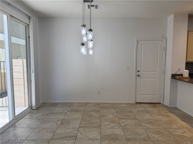 Building Photo - 3160 Florence Falls Walk