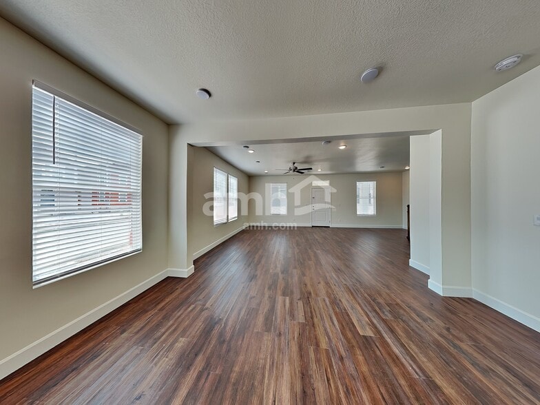 Building Photo - 6064 W Copper Hawk Dr