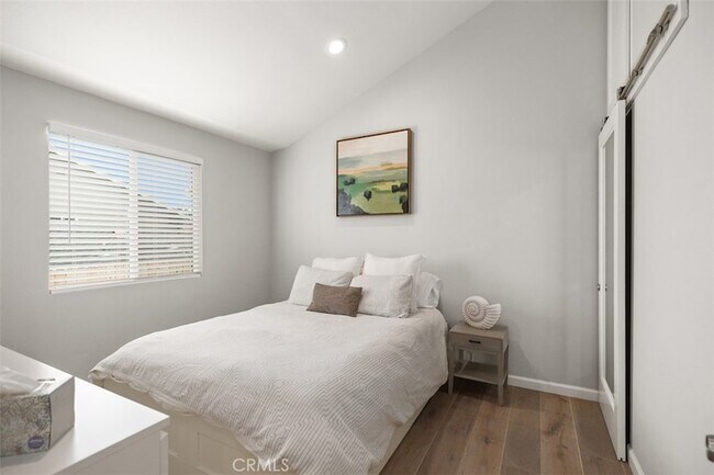 Building Photo - 33895 Alcazar Dr