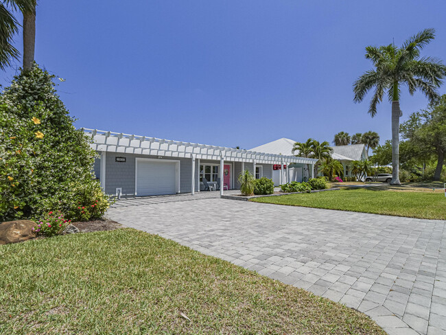 Building Photo - 13630 N Indian River Dr