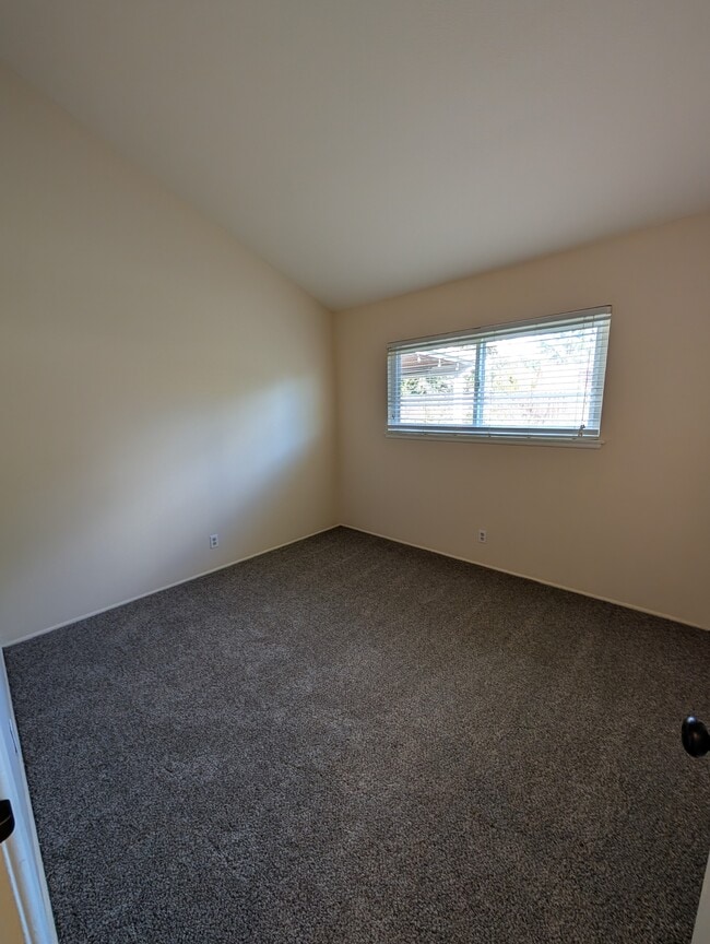 Building Photo - 27124 Cabrera Ave