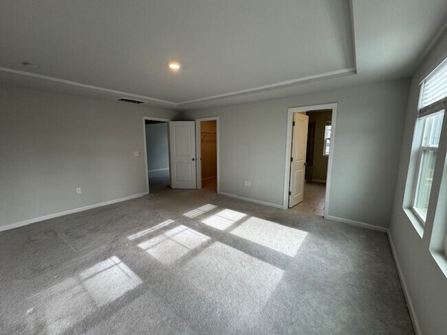 Building Photo - End-Unit Gem Near White Oak Crossing – Style, Space & Convenience!