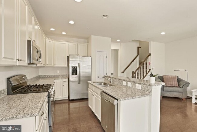 Building Photo - 43176 Witham Square