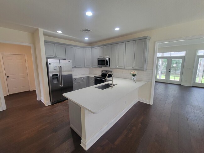 Building Photo - 3773 Overlook Dr