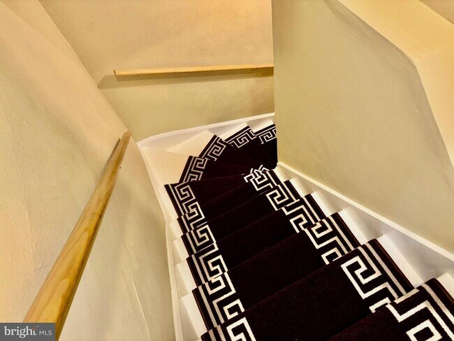 Building Photo - 455 Fairmount Ave