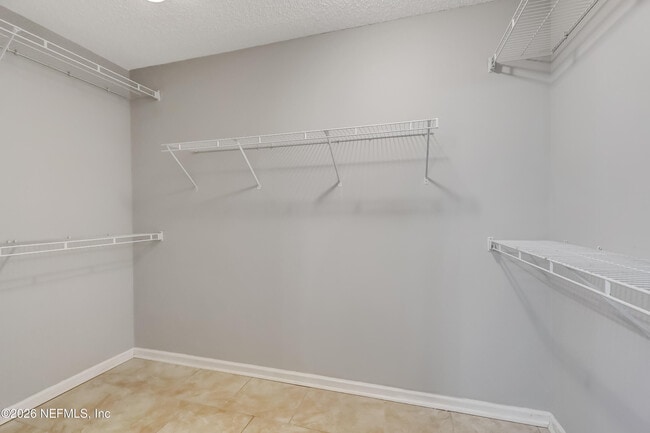 Building Photo - 4613 W Catbrier Ct