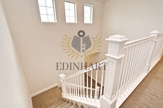 Building Photo - 661 Blue Oak Lane W