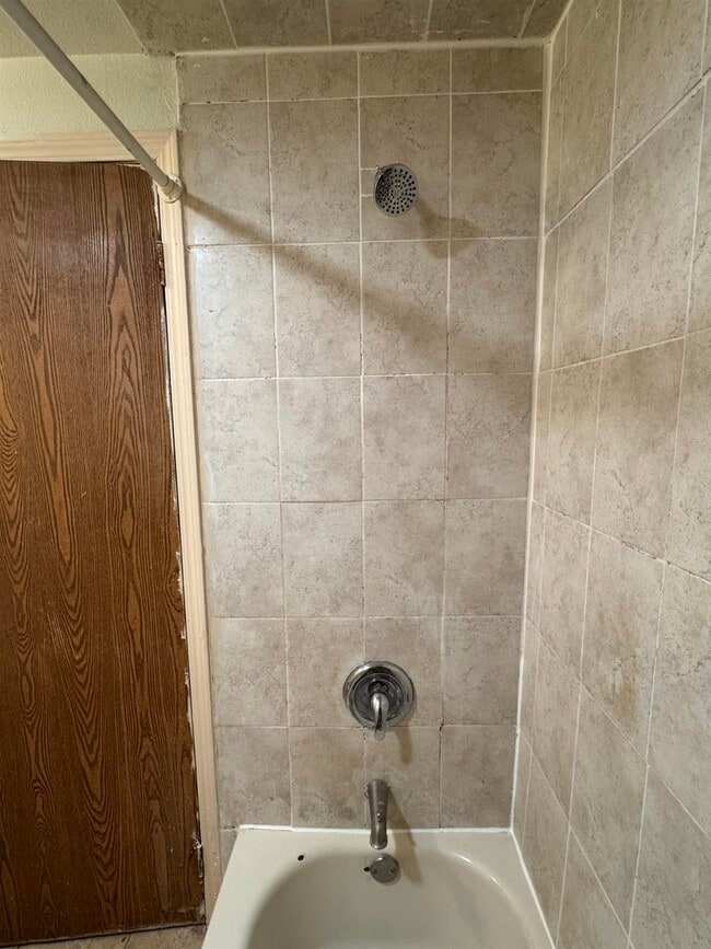 Building Photo - 391 Pacific Ave