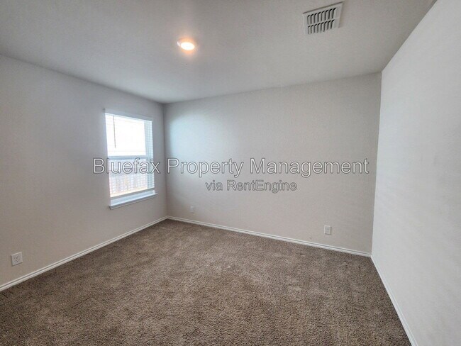 Building Photo - 14207 Red Rock Run