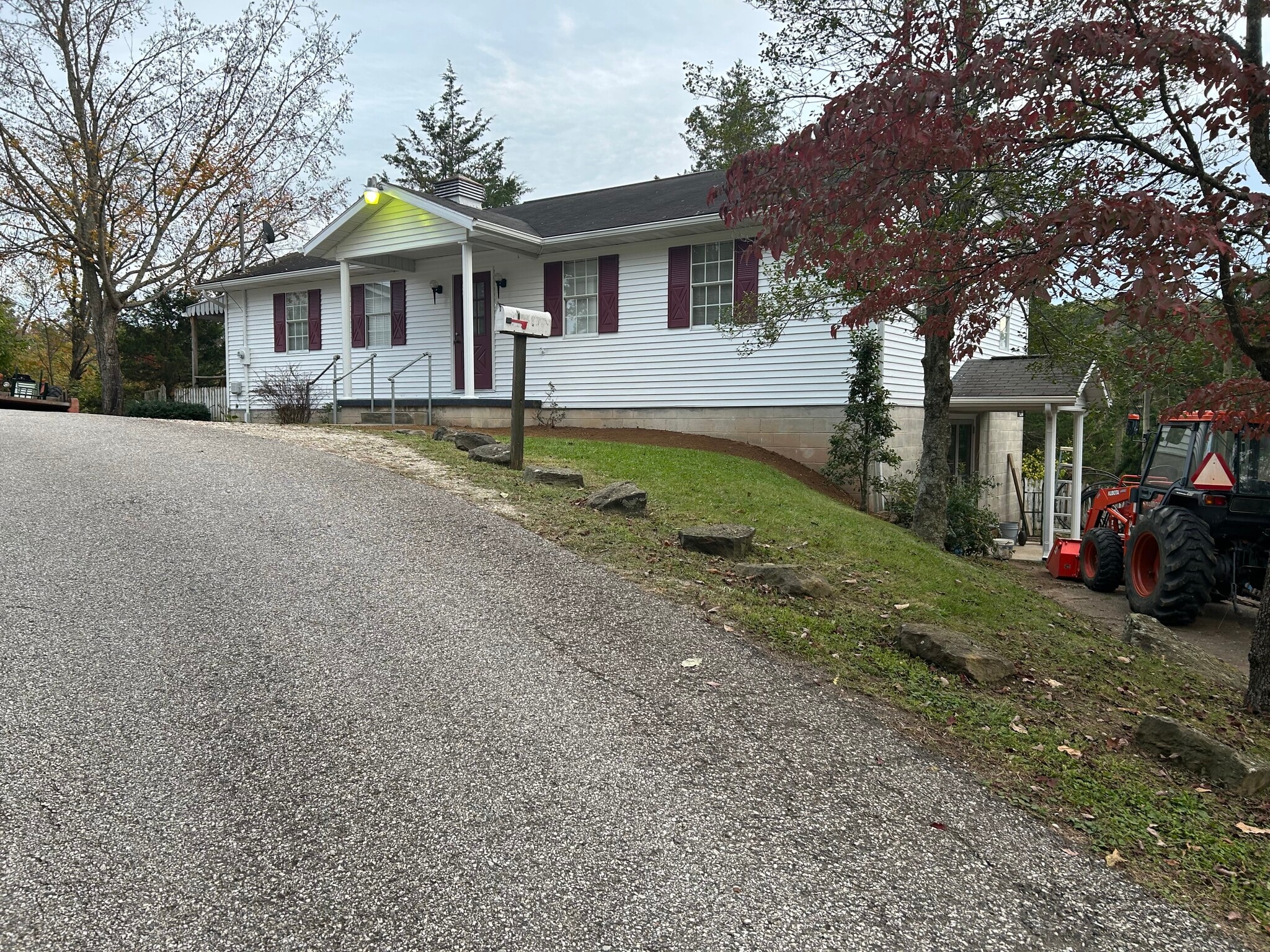Building Photo - 1 Lakeview Dr