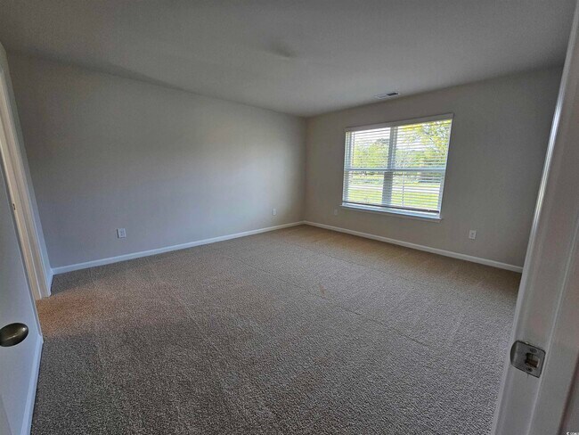 Building Photo - 374 Jeff Waters Cir