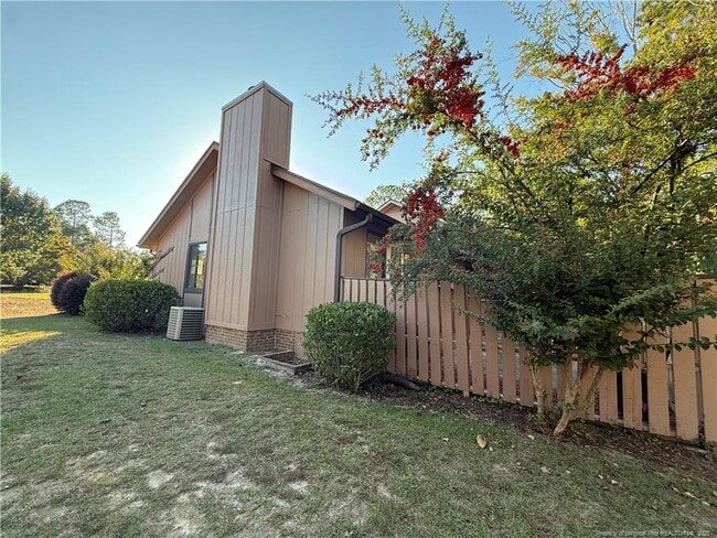 Building Photo - 6722 Irongate Dr