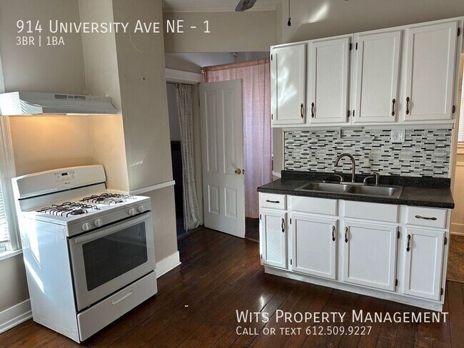 Building Photo - 914 University Ave NE