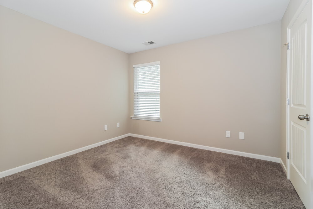 Building Photo - 15 Fieldcrest Dr