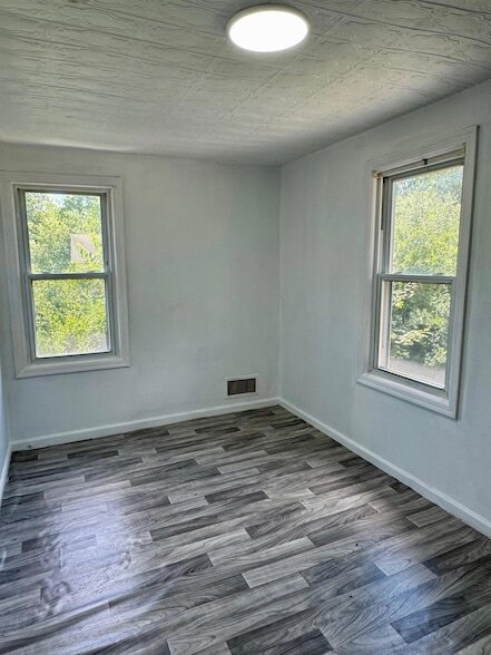 Building Photo - 22 Kelly Hill Rd
