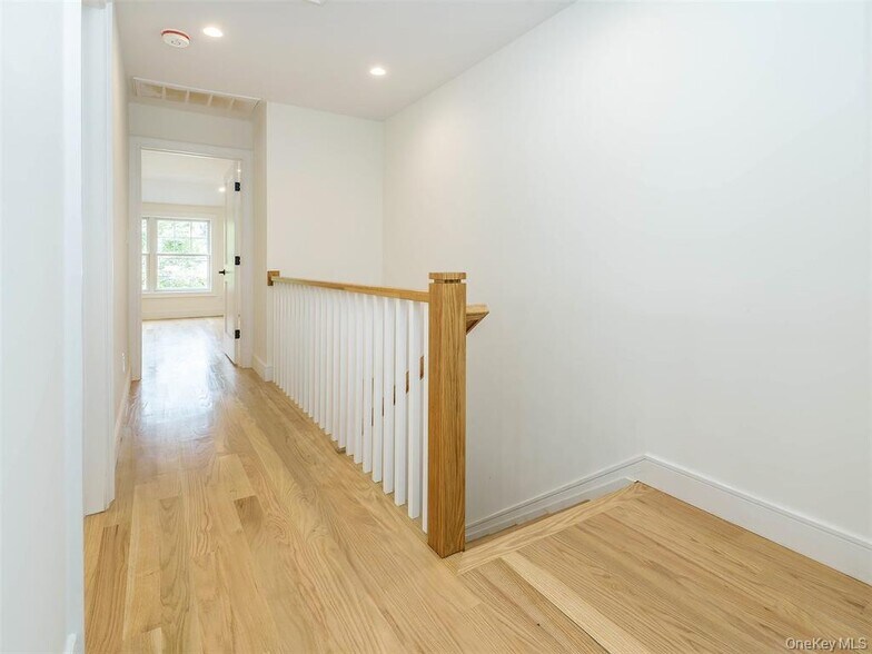 Building Photo - 48 Kirkwood Rd