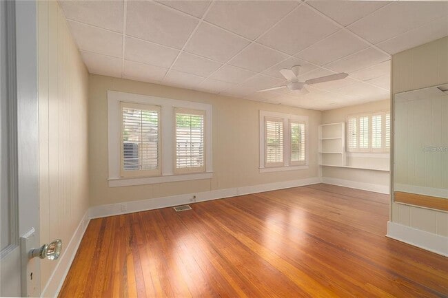Building Photo - 1621 Sunnyside Dr