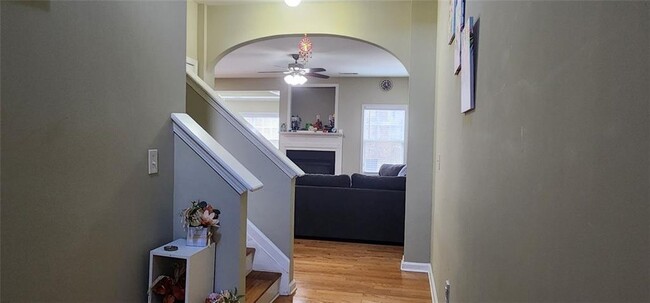 Building Photo - 2877 Cross Creek Dr