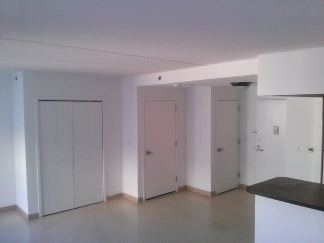 Interior Photo - 700 Rosewood St