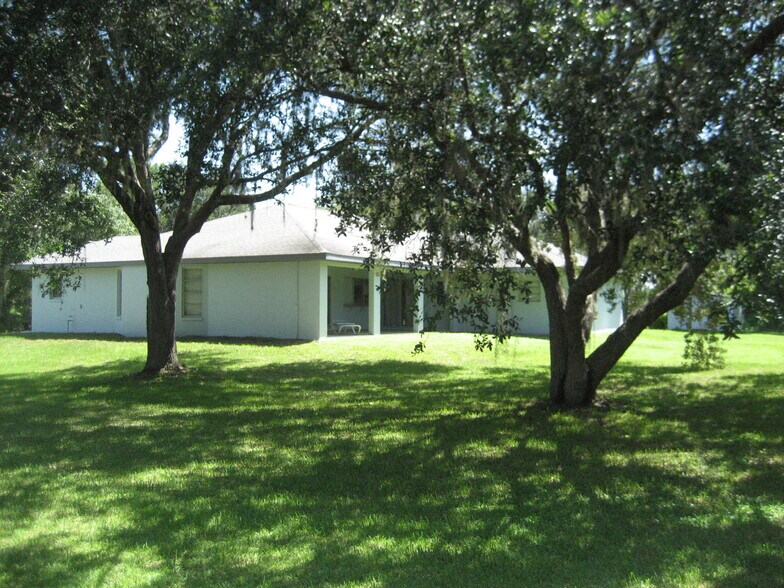 Building Photo - 13231 Windcrest Dr
