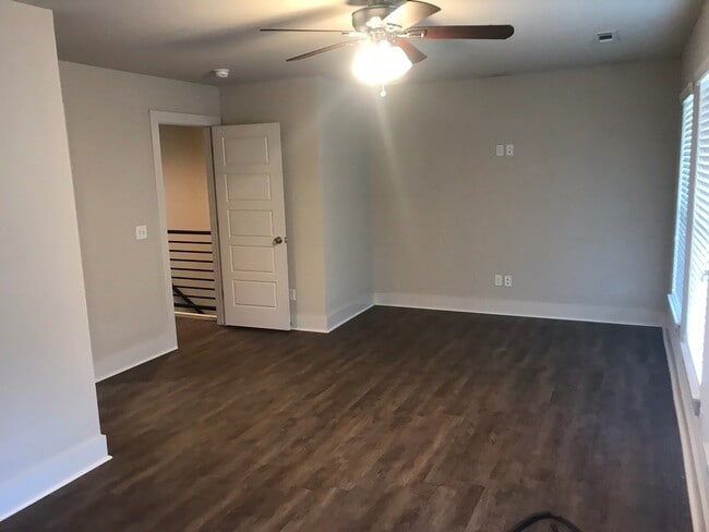 Building Photo - Stunning South Fayetteville Dwelling