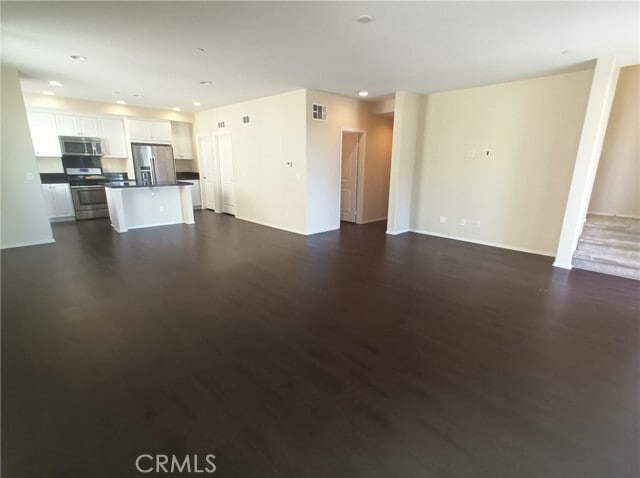 Building Photo - 126 Macintosh Way
