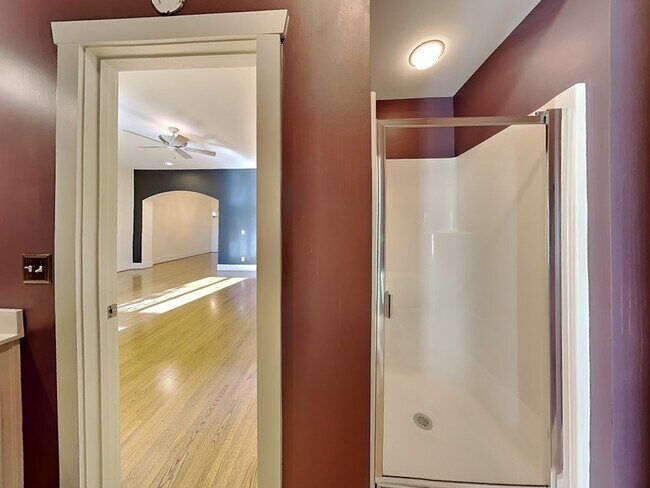 Building Photo - 2081 Eagle Ridge Dr
