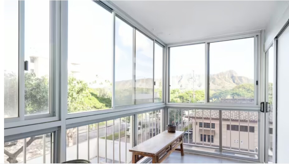 Diamond Head View - 2575 Kuhio Ave