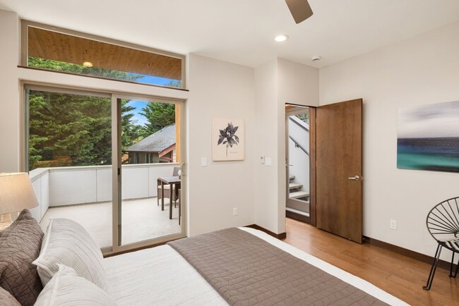 Building Photo - 3bd/3ba Seattle Townhome