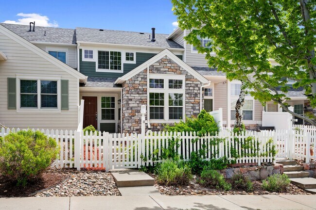 Primary Photo - Recently Updated 3 Bedroom 2 Bath Home - B...