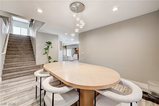 Building Photo - 9748 Cathedral Stairs Ct