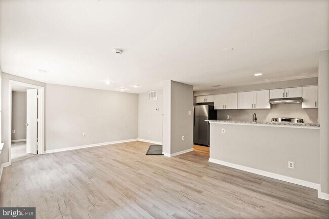 Building Photo - 4401 Pembrook Village Dr