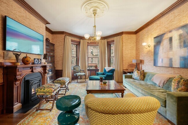 Building Photo - 381 Beacon St