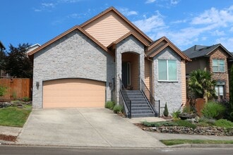 Building Photo - Stunning 3BD Washougal Home with Mt Hood View!  High End Finishes & Minutes from Downtown Camas!