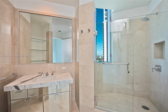Building Photo - 17475 Collins Ave