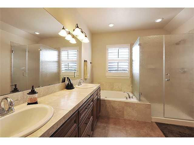 Building Photo - 644 Newport Dr