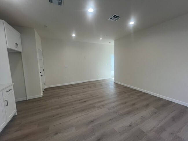 Building Photo - 7317-7321 Garden Grove Avenue