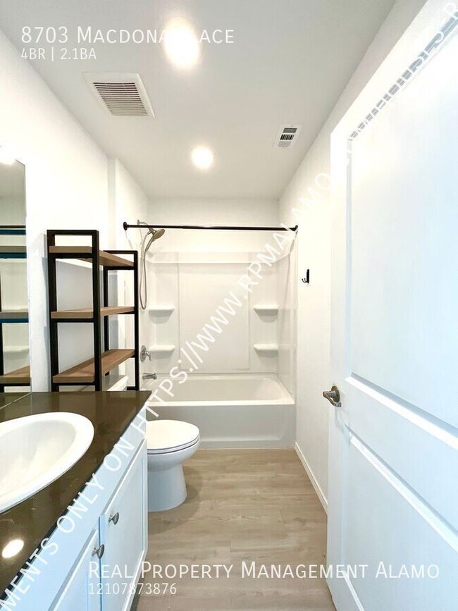 Building Photo - 8703 Macdona Pl