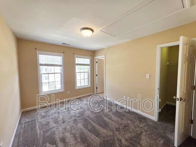 Building Photo - 650 Ganyard Farm Way