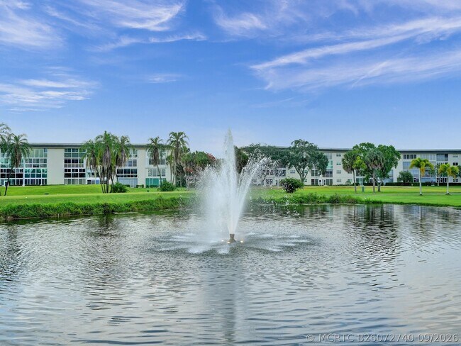 Building Photo - 1104 Bahama Bend