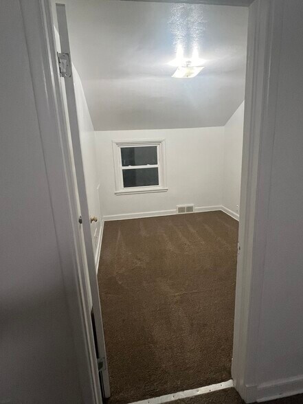 bedroom 1 - 1923 24th St