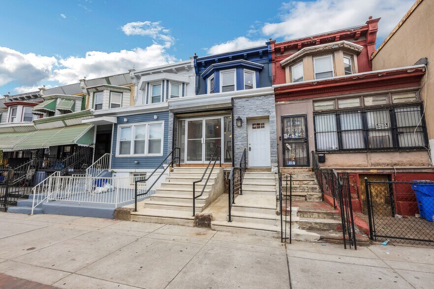 Building Photo - 2824 N 22nd St